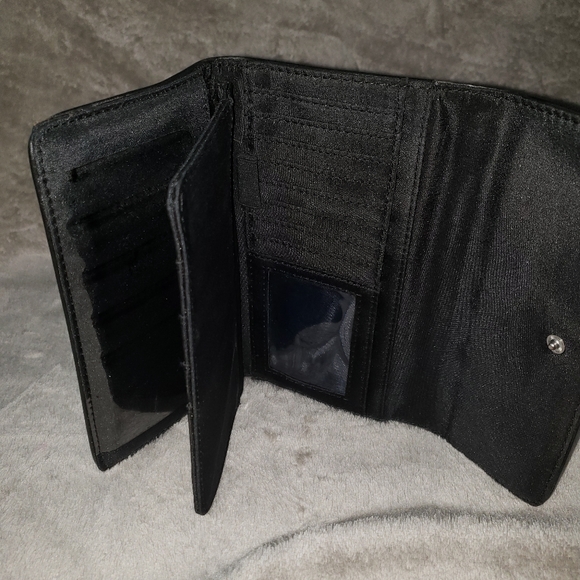 Tommy Hilfiger Women's Continental Checkbook Walle - Picture 5 of 7